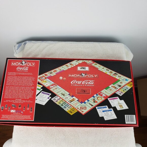 Parker Bros Coca Cola Collector's Edition Monopoly - Picture 4 of 5